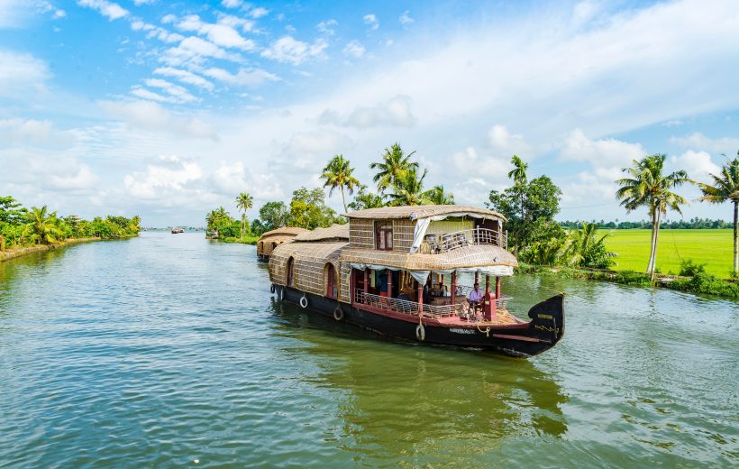 Kerala Houseboat Cruise to Alappuzha